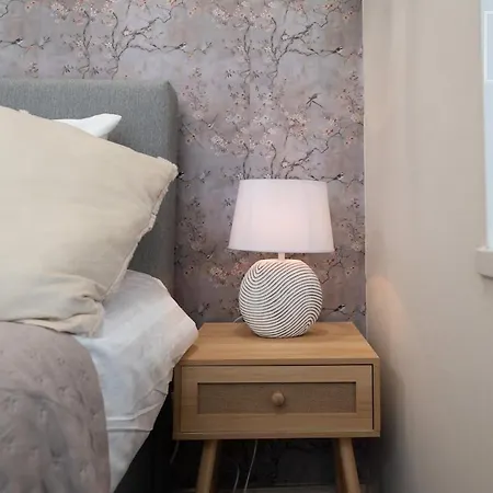 Boutique Flat - Shower - Sound System Tallin